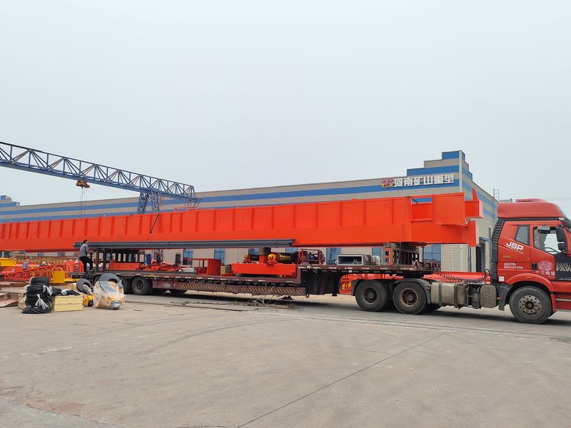 通用橋式起重機(jī) QDXX32/5t—27.7m 制作完成，發(fā)往陜西省銅川市交付客戶(hù)使用。